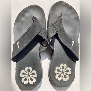 Nike flip flop